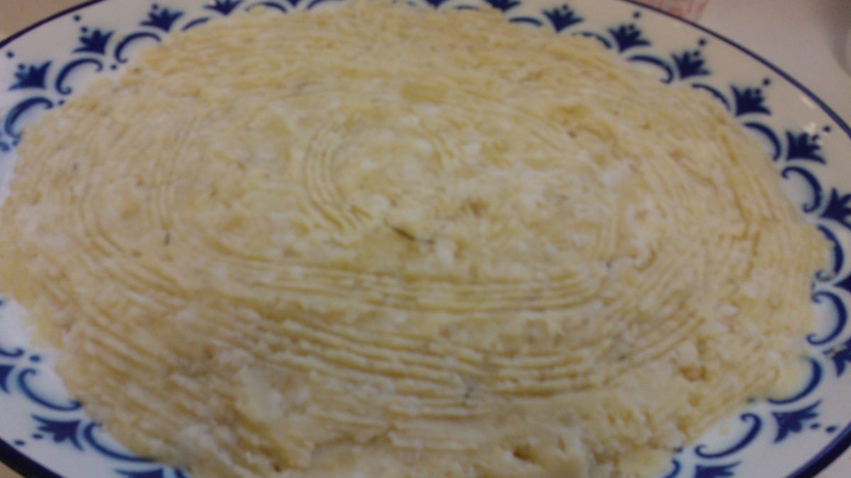 ECRASE DE POMME DE TERRE CABILLAUD et EPINARDS FRAIS EN SALADE